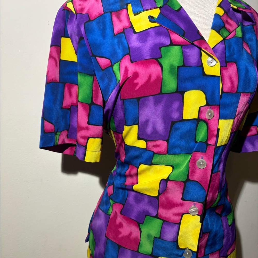 Colorful Geometric Women's Top - Picture 3 of 6